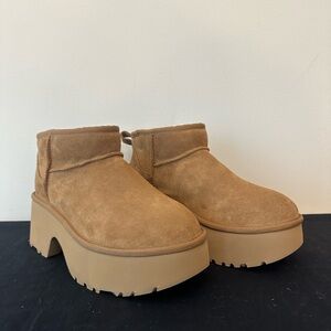 UGG CLASSIC ULTRA MINI NEW HEIGHTS ~ SIZE 8